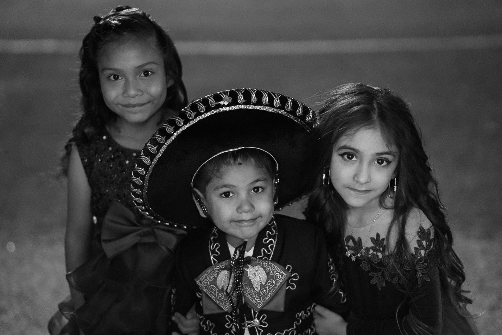 carousel-hero-element image-0